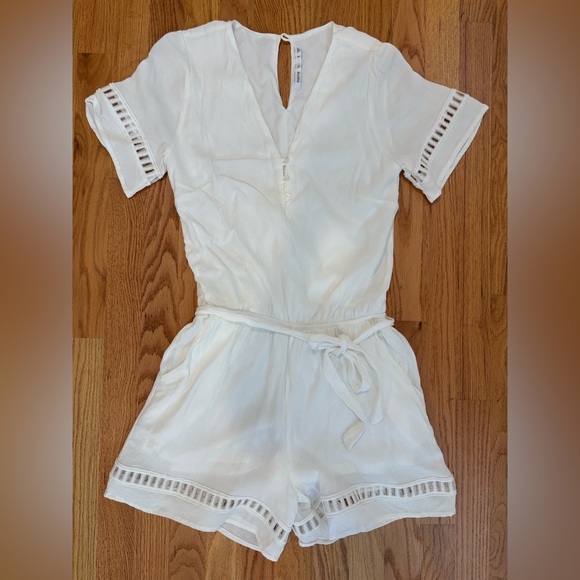 Fraiche by J short sleeved romper.  Worn once for a bridal event! Size S. - Picture 1 of 3